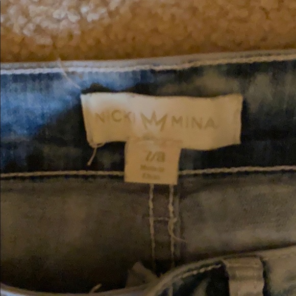 Women’s bundle of shirt and skirt - Picture 7 of 8